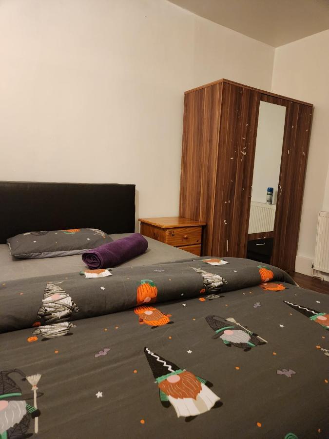 لندن Affordable Private Rooms In Wembley المظهر الخارجي الصورة